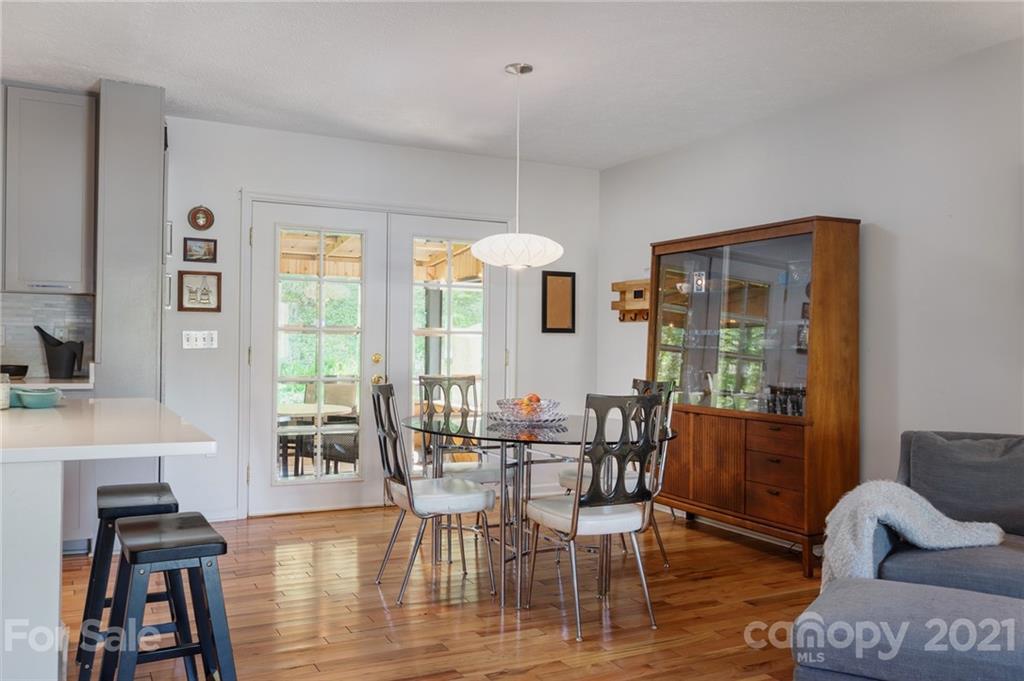 27 Brookcliff Drive Asheville NC 28804