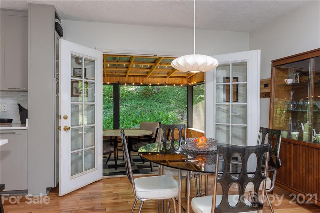 27 Brookcliff Drive Asheville NC 28804