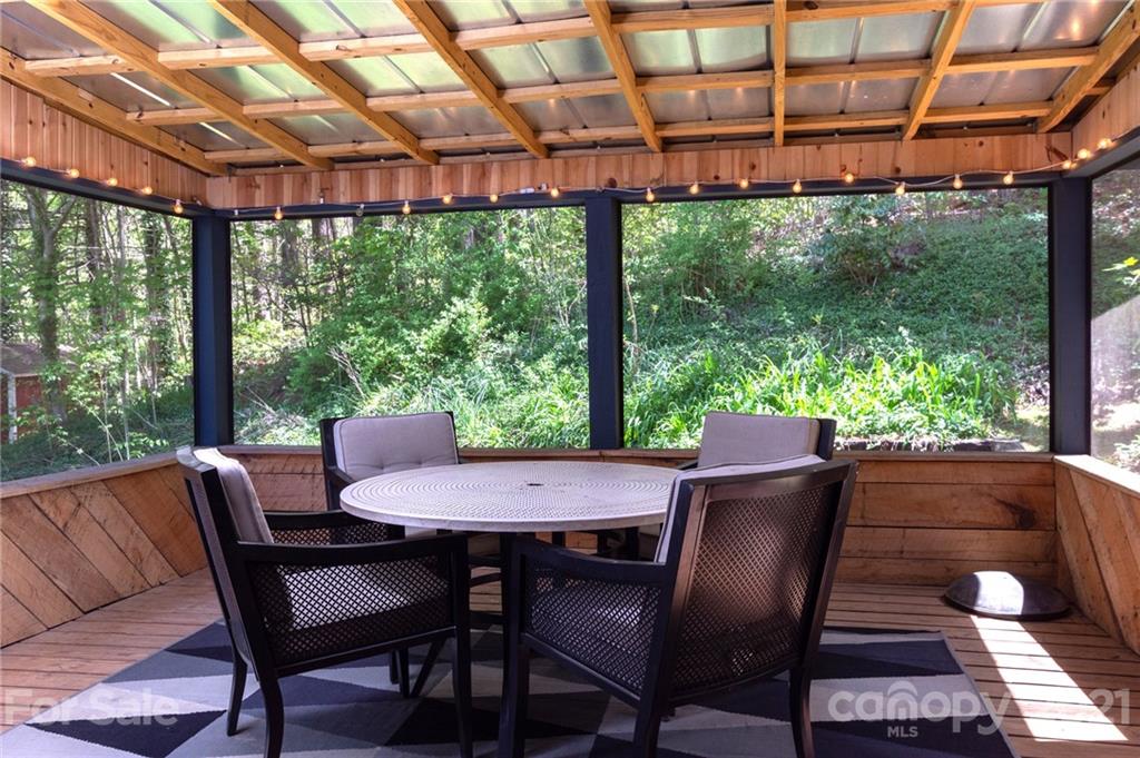 27 Brookcliff Drive Asheville NC 28804