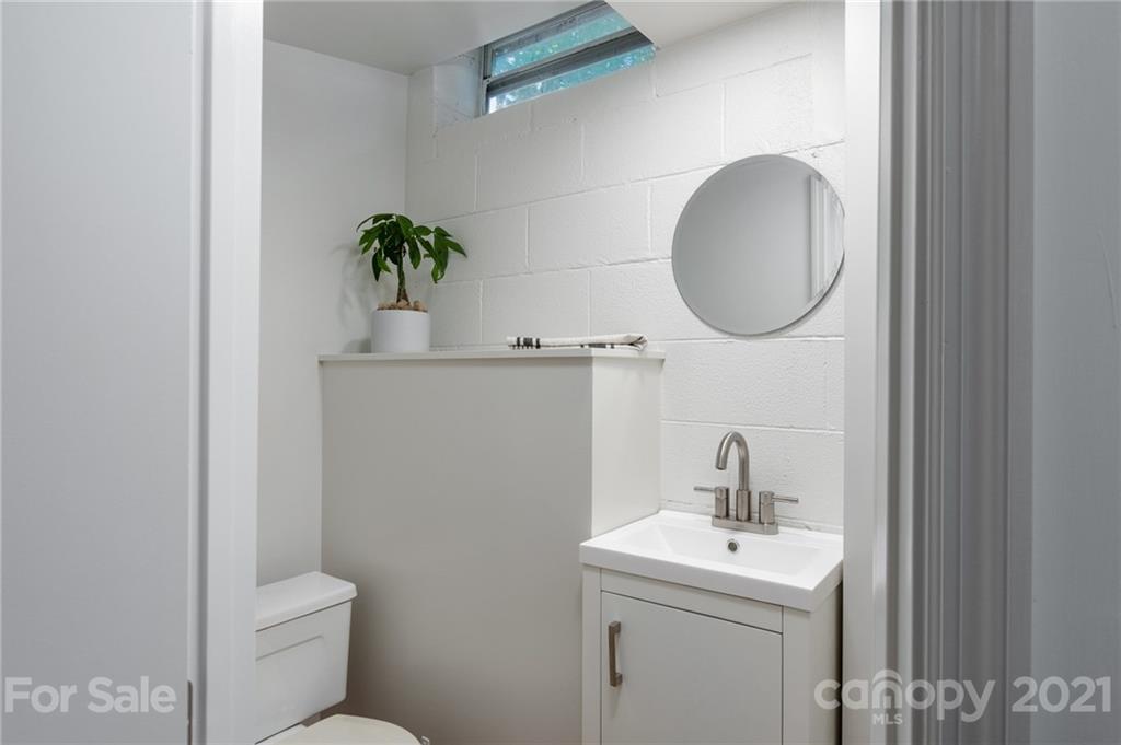 27 Brookcliff Drive Asheville NC 28804