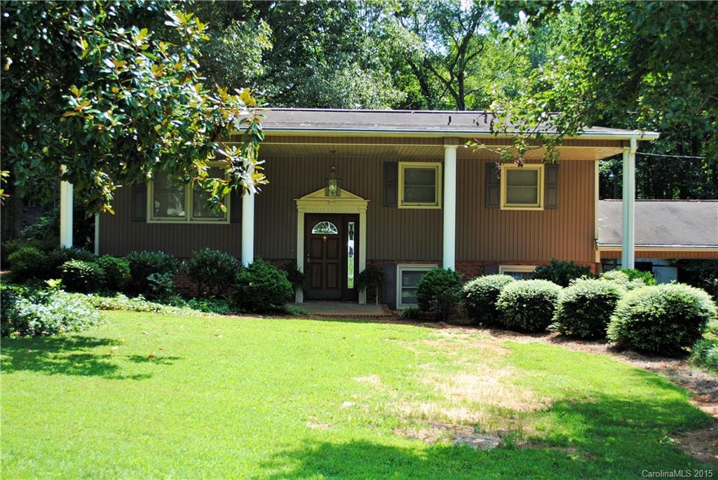 225 W Debbie Lane Statesville NC 28625