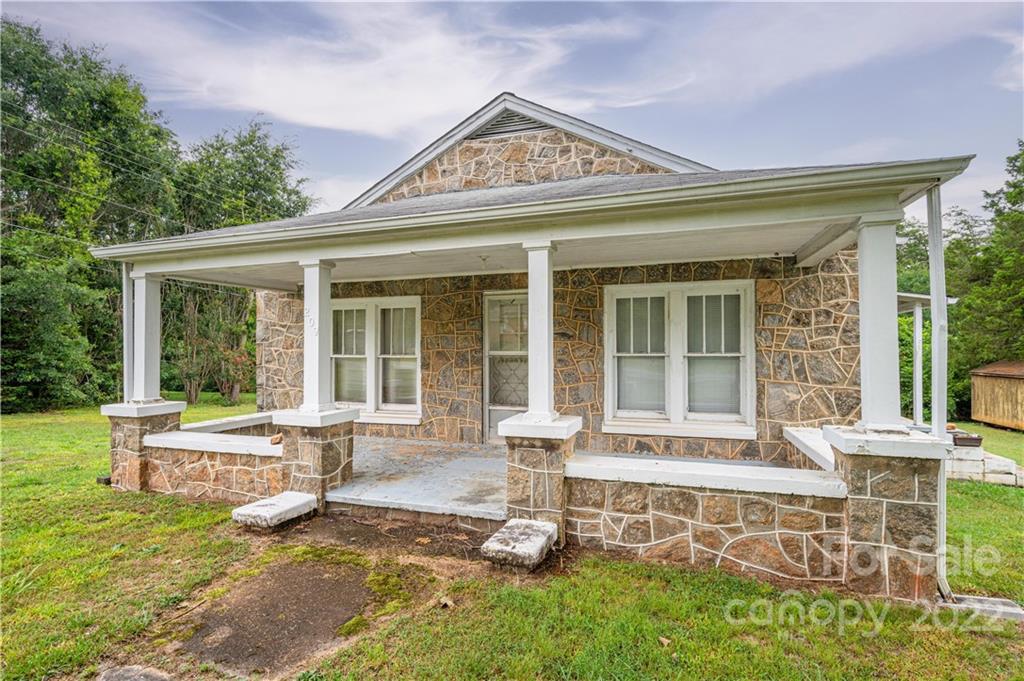 209 14th Avenue SE Hickory NC 28602