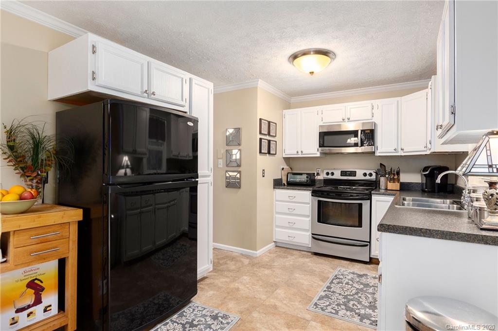 73 Robinson Avenue Asheville NC 28803
