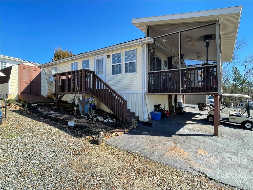 111 Robin Lane New London NC 28127