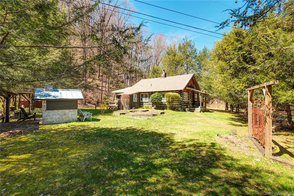 11 Snowbird Lane Burnsville NC 28714