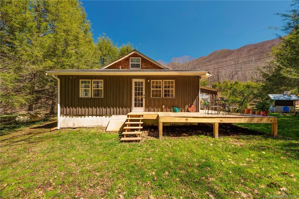 11 Snowbird Lane Burnsville NC 28714