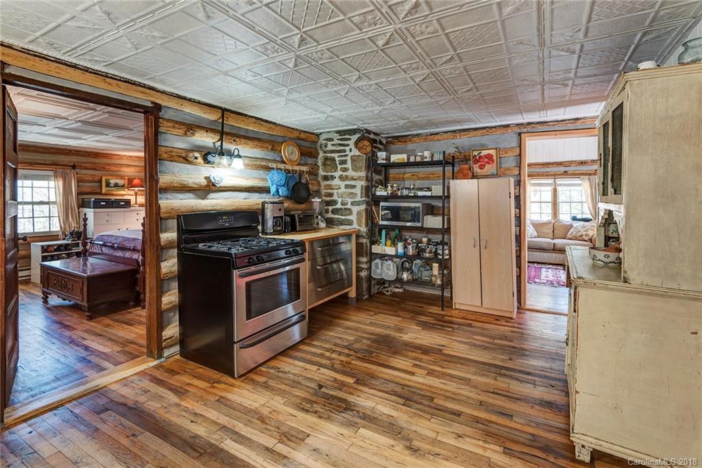 11 Snowbird Lane Burnsville NC 28714