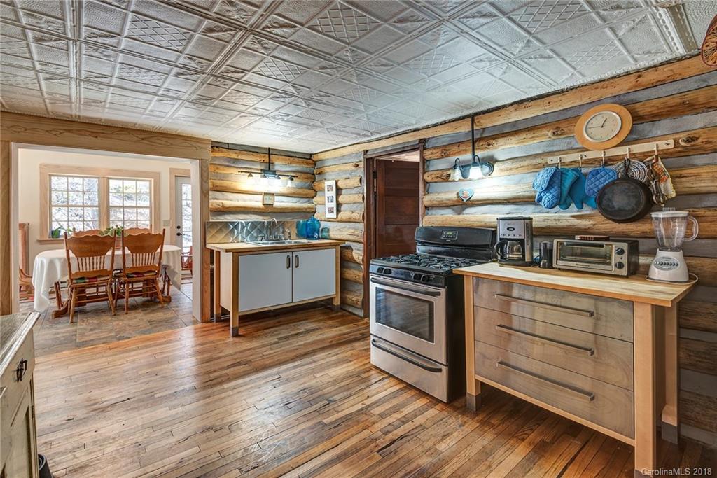 11 Snowbird Lane Burnsville NC 28714