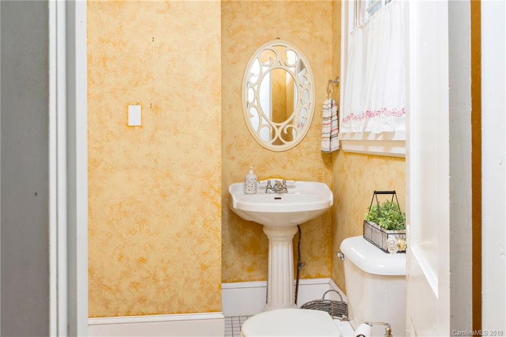 28 Westover Drive Asheville NC 28801
