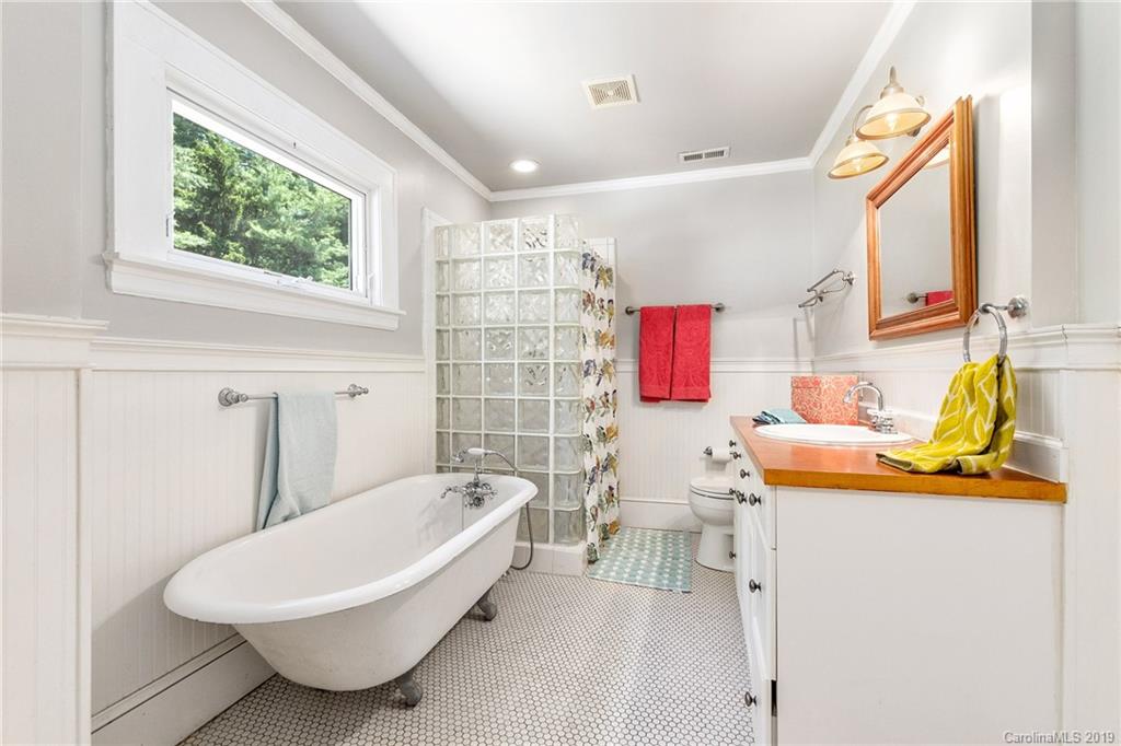 28 Westover Drive Asheville NC 28801