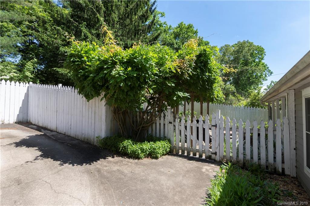 28 Westover Drive Asheville NC 28801
