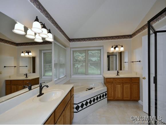 6 Oak Hollow Drive Asheville NC 28805