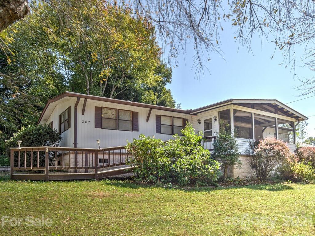 202 Lois Lane Flat Rock NC 28731