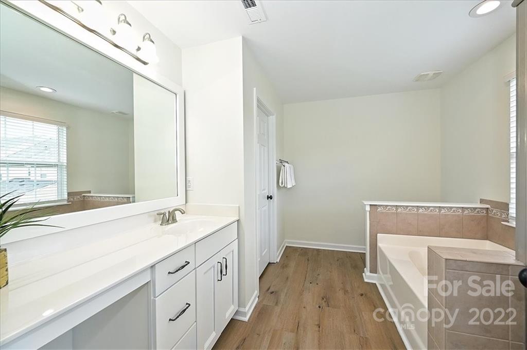 6517 Central Pacific Avenue Charlotte NC 28210