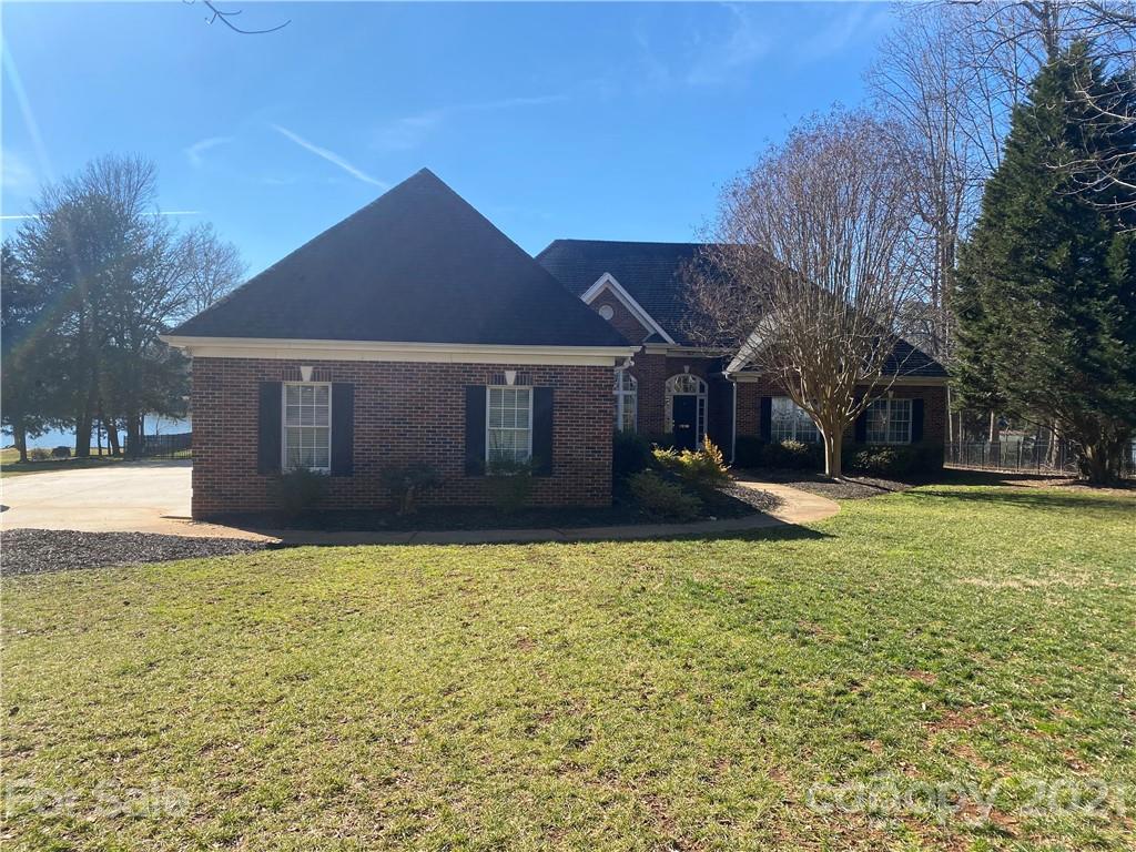 8210 Malibu Pointe Lane Denver NC 28037