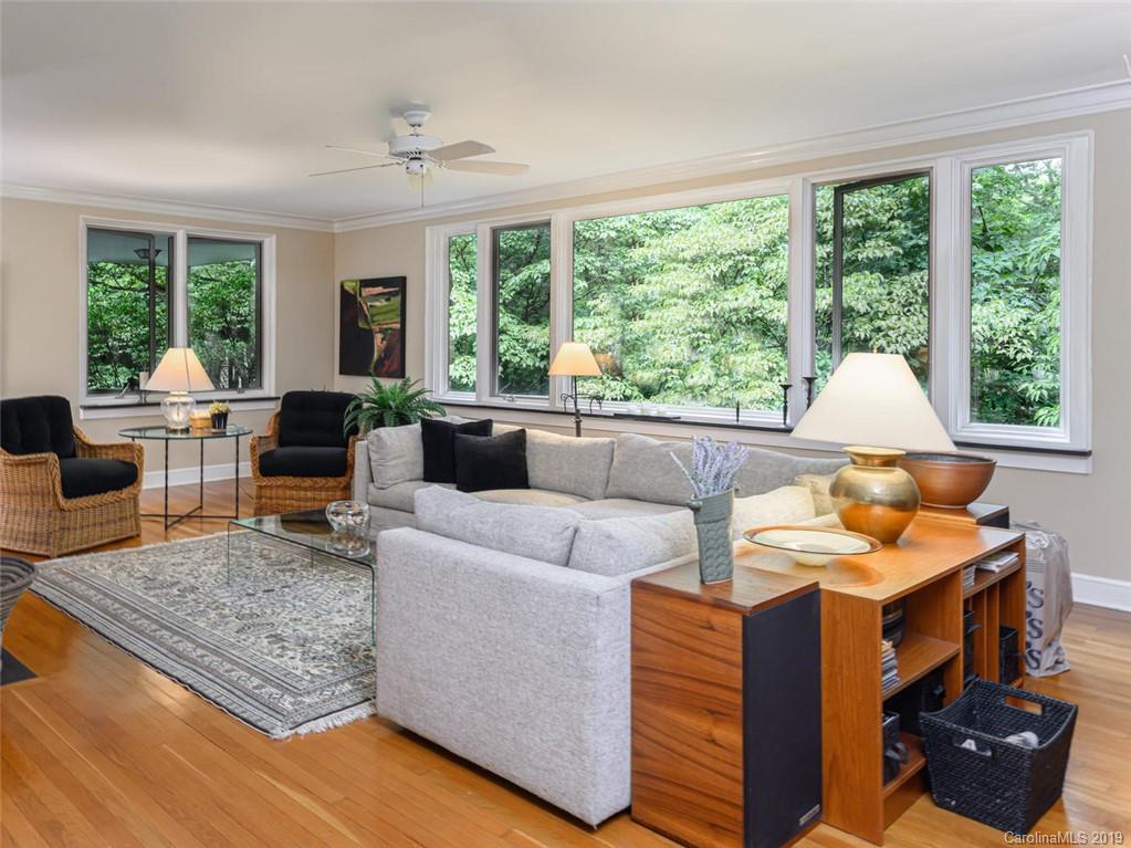 10 Pine Tree Road Asheville NC 28804