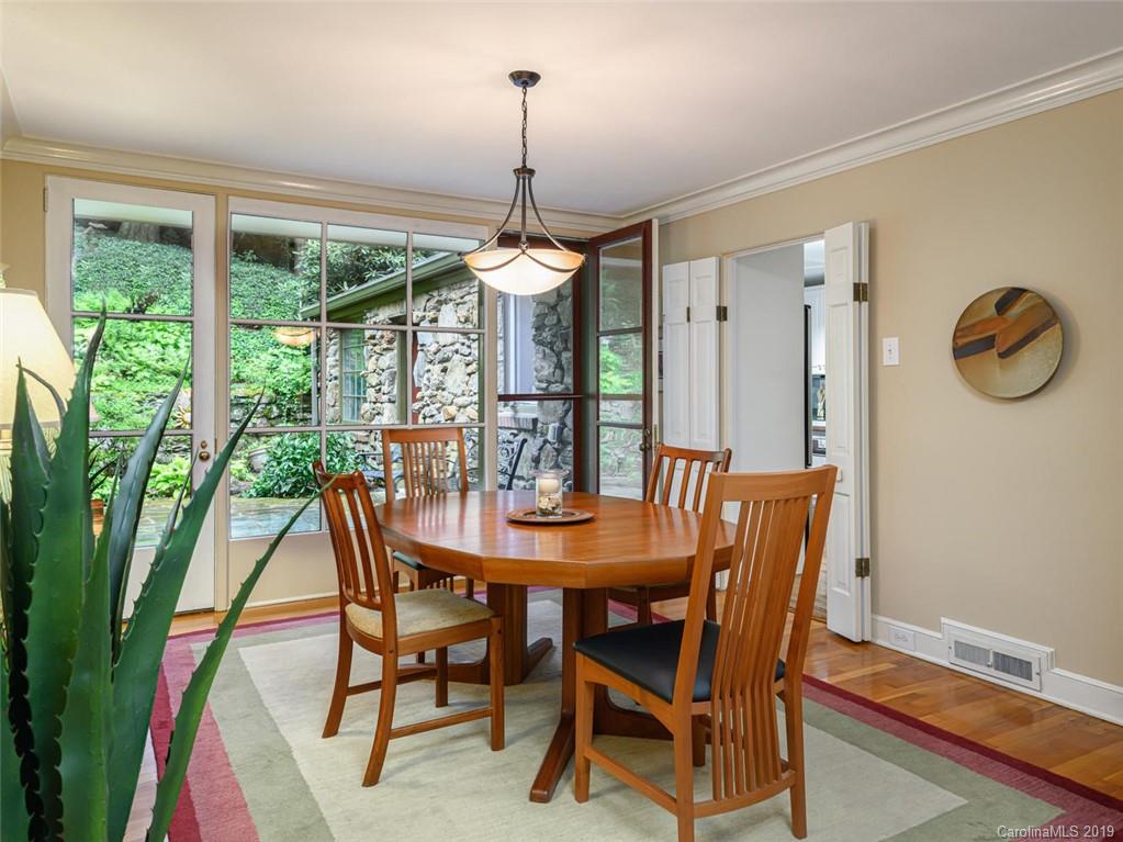 10 Pine Tree Road Asheville NC 28804