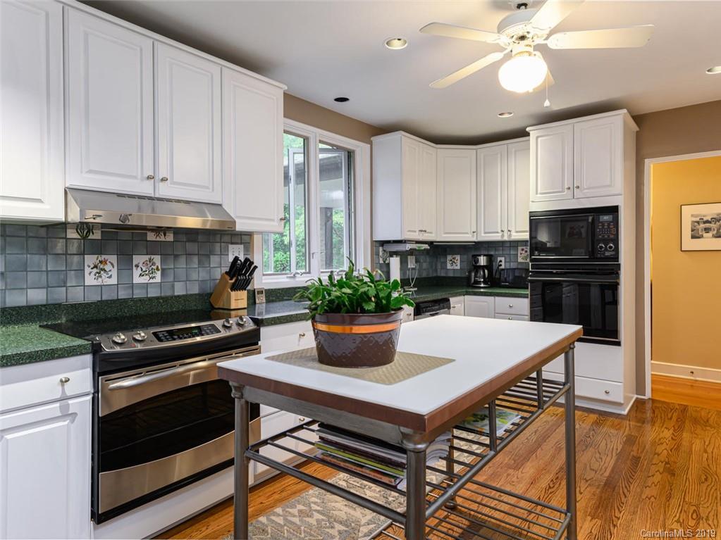 10 Pine Tree Road Asheville NC 28804