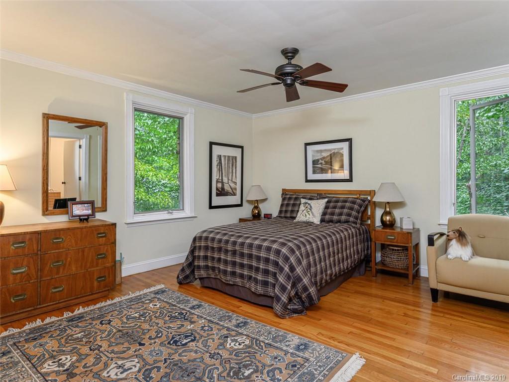 10 Pine Tree Road Asheville NC 28804