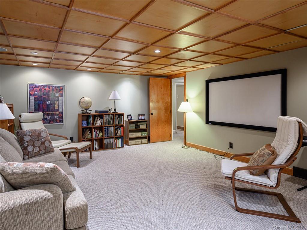 10 Pine Tree Road Asheville NC 28804