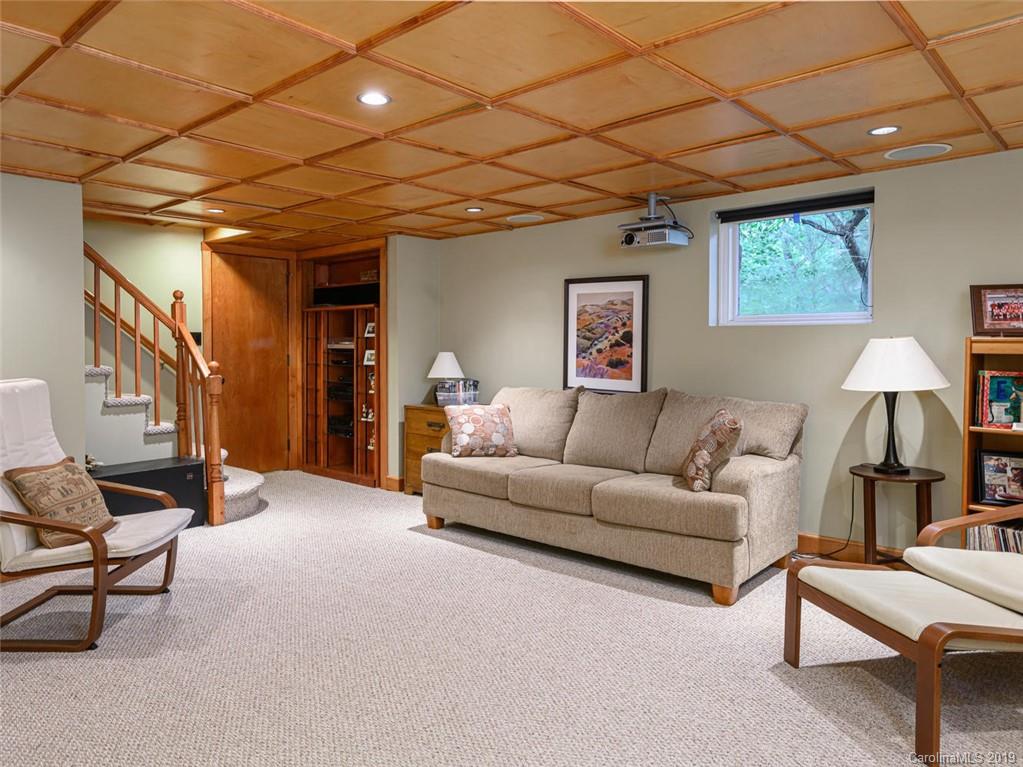 10 Pine Tree Road Asheville NC 28804