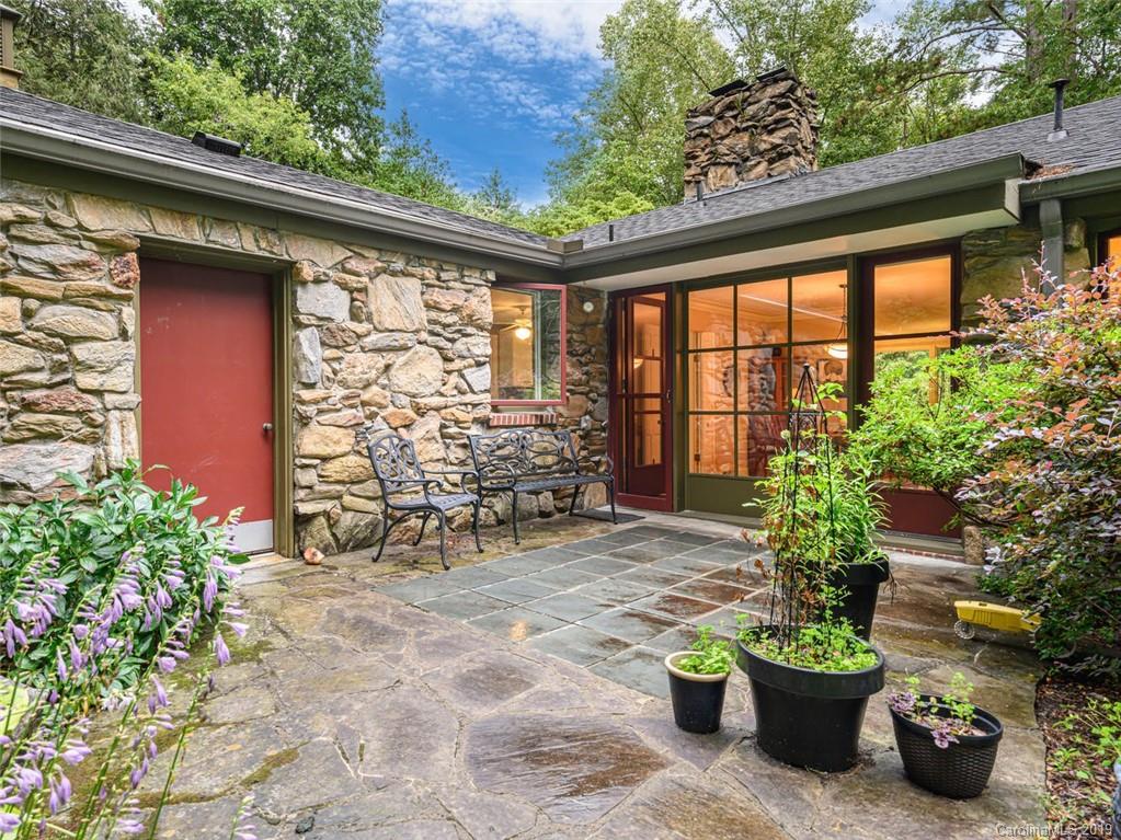 10 Pine Tree Road Asheville NC 28804