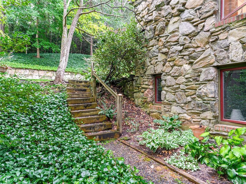 10 Pine Tree Road Asheville NC 28804