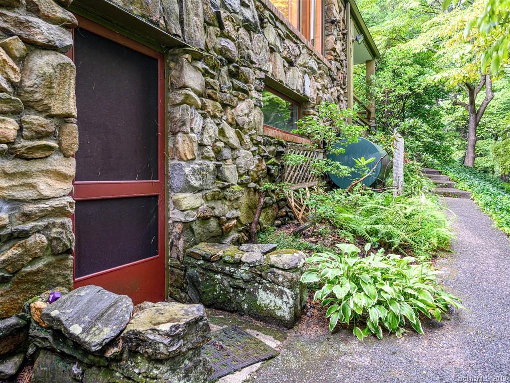 10 Pine Tree Road Asheville NC 28804