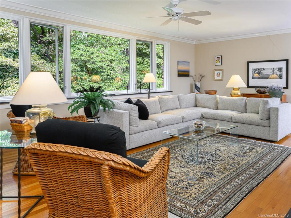10 Pine Tree Road Asheville NC 28804