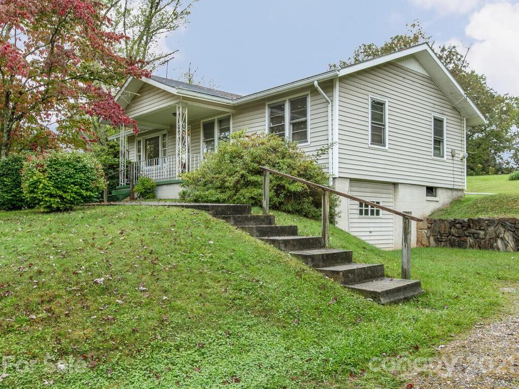 21 Bennett Road Candler NC 28715