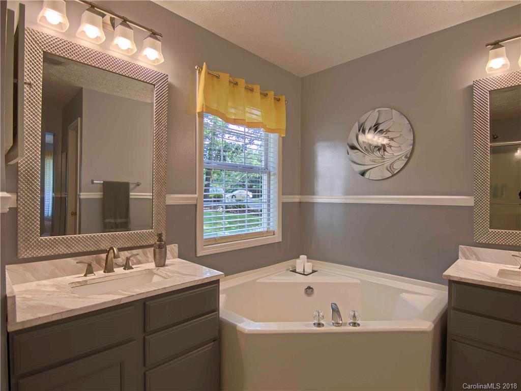 4 Dorman Drive Weaverville NC 28787