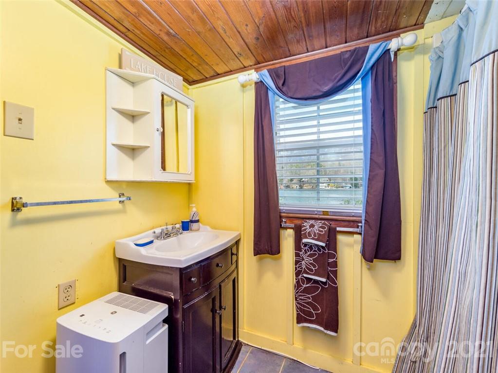 147 Lakeview Road Lake Lure NC 28746