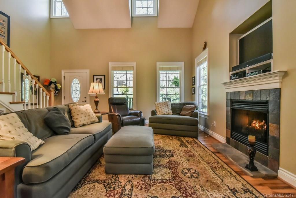 101 Hillside Drive Swannanoa NC 28778