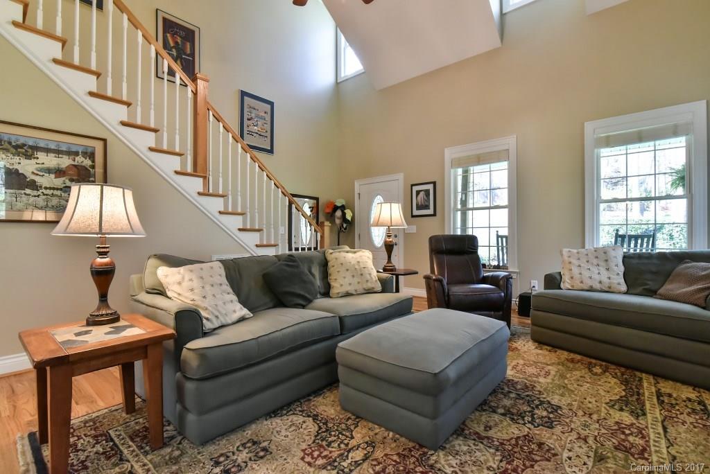 101 Hillside Drive Swannanoa NC 28778