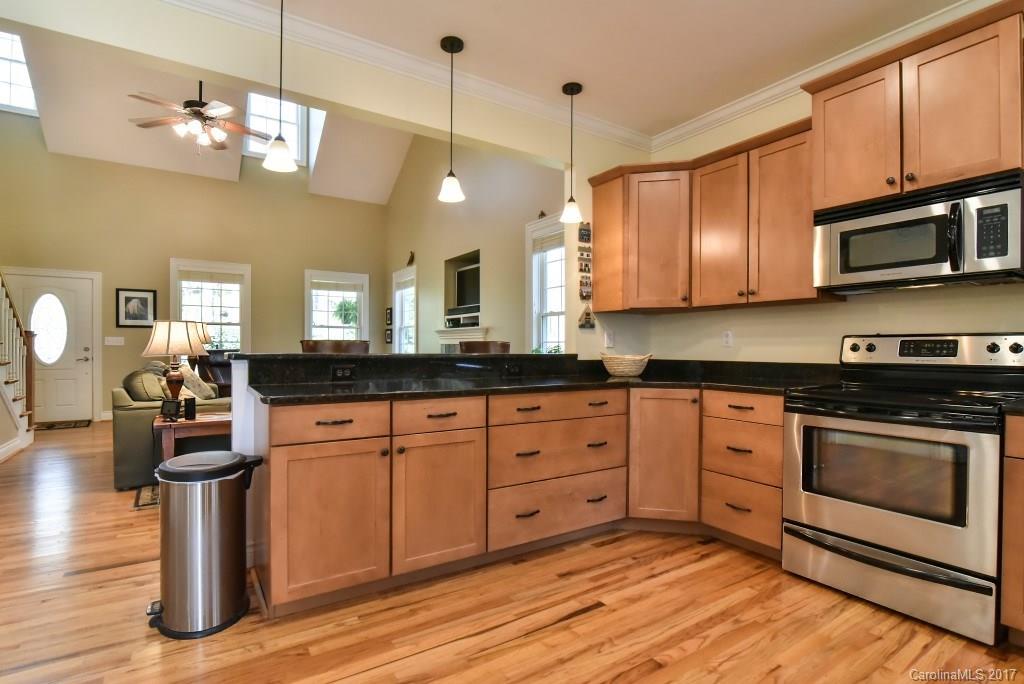 101 Hillside Drive Swannanoa NC 28778