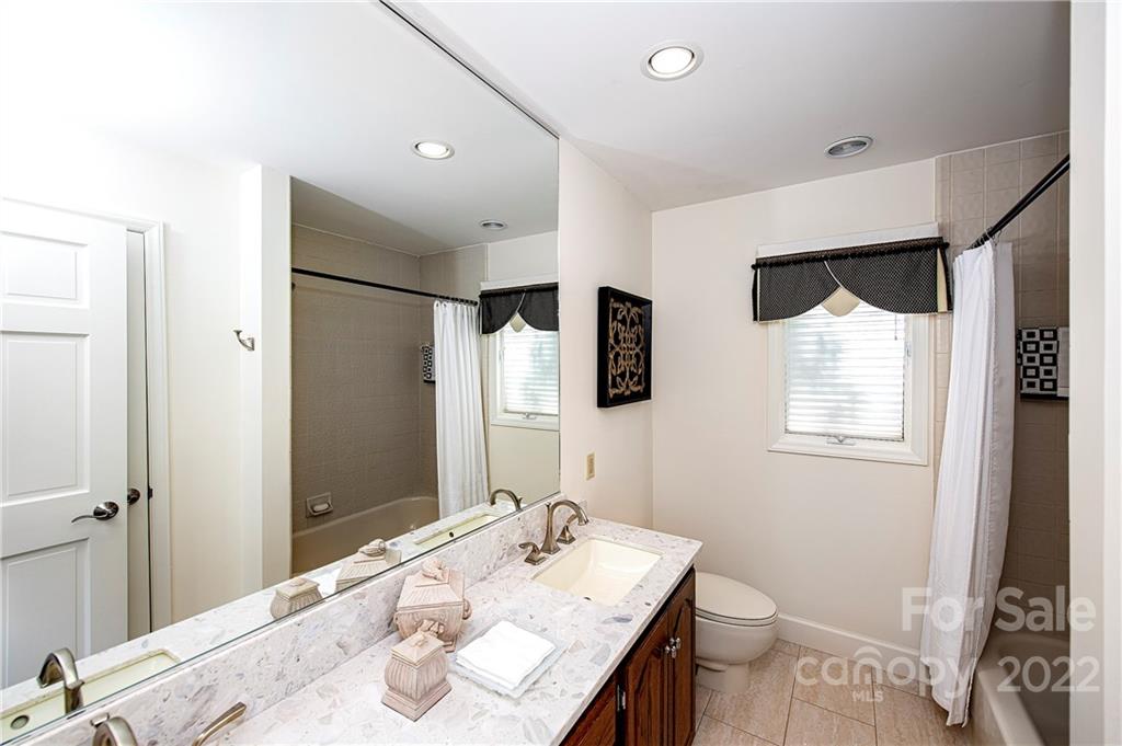 7157 Signer Road Charlotte NC 28278