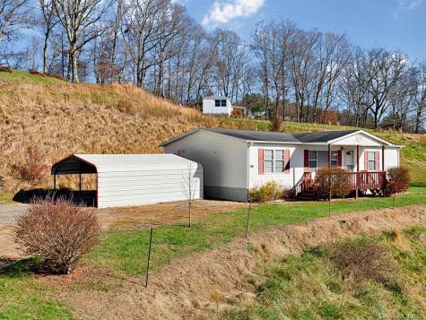 180 Rink Road Burnsville NC 28714