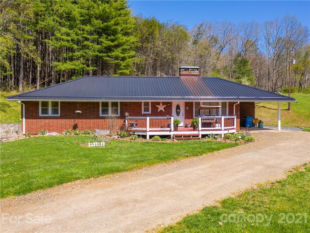 440 Double Island Road Burnsville NC 28714