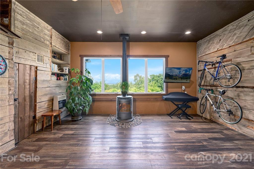 50 Hamburg Drive Weaverville NC 28787