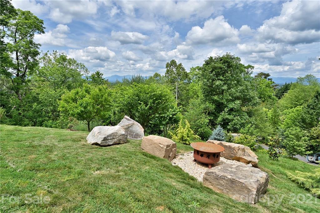 50 Hamburg Drive Weaverville NC 28787