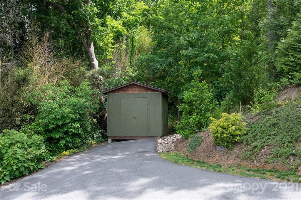 50 Hamburg Drive Weaverville NC 28787