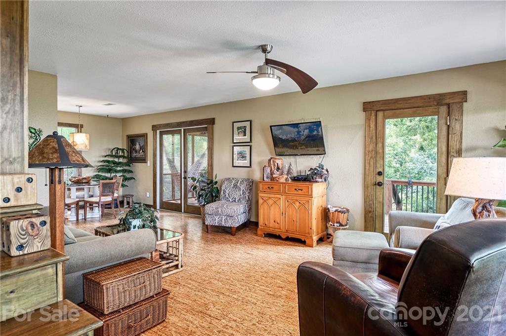 50 Hamburg Drive Weaverville NC 28787