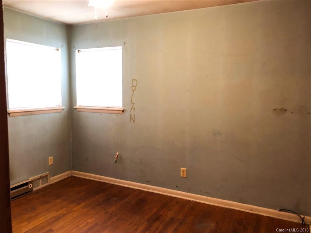 75 Wamboldt Avenue Asheville NC 28806
