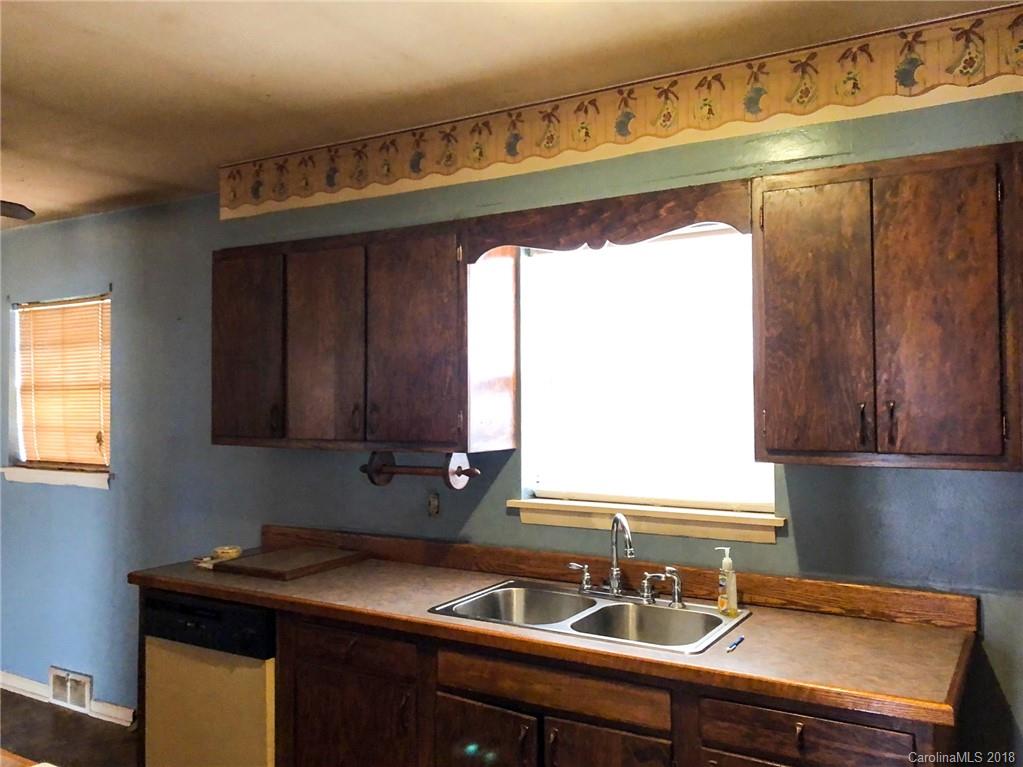 75 Wamboldt Avenue Asheville NC 28806