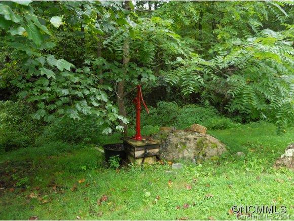 1380 Cedar Cliff Road Marshall NC 28753
