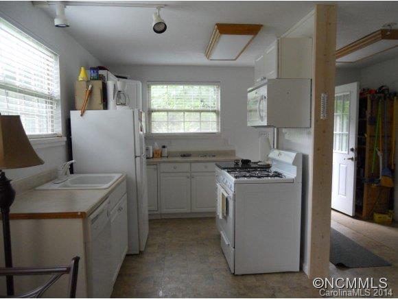 1380 Cedar Cliff Road Marshall NC 28753