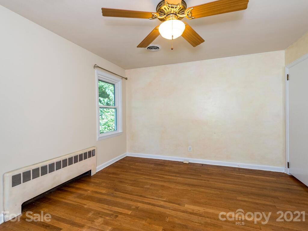 2 Chester Place Asheville NC 28806