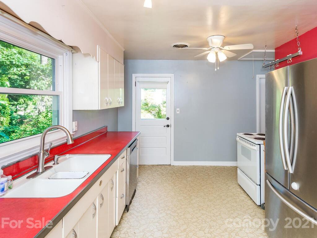 2 Chester Place Asheville NC 28806