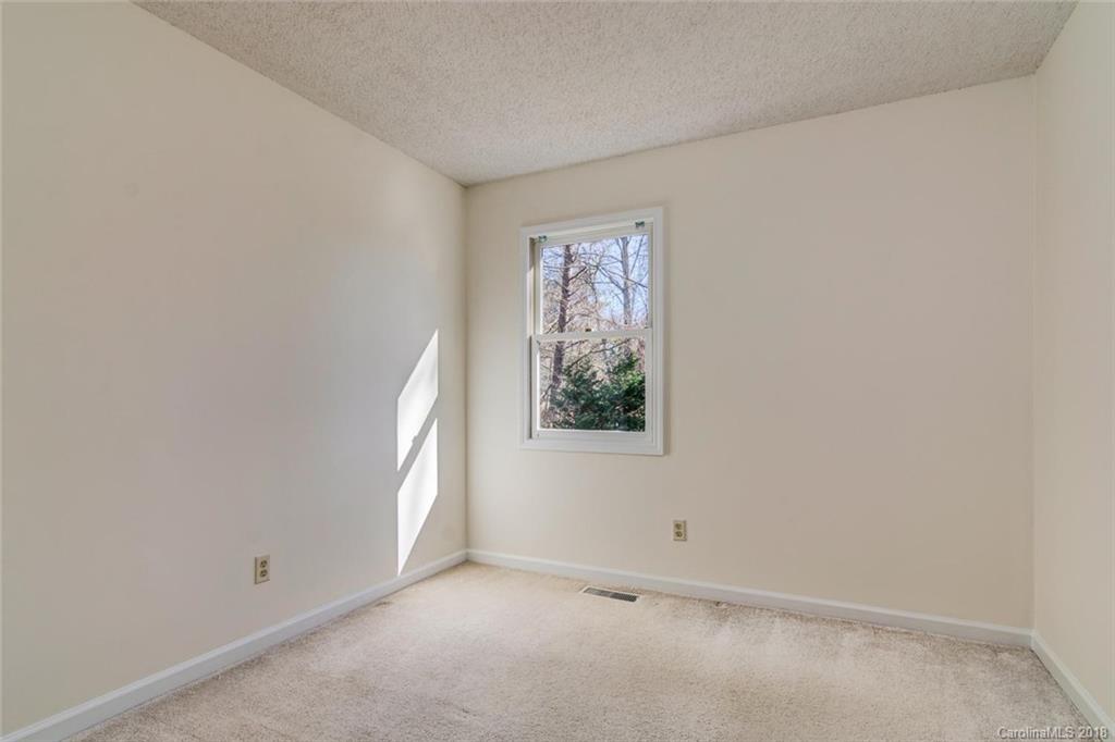 8 Silver Lace Circle Arden NC 28704
