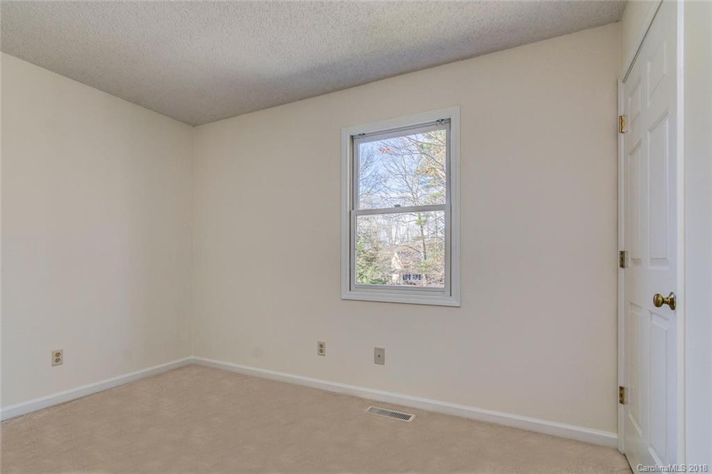 8 Silver Lace Circle Arden NC 28704